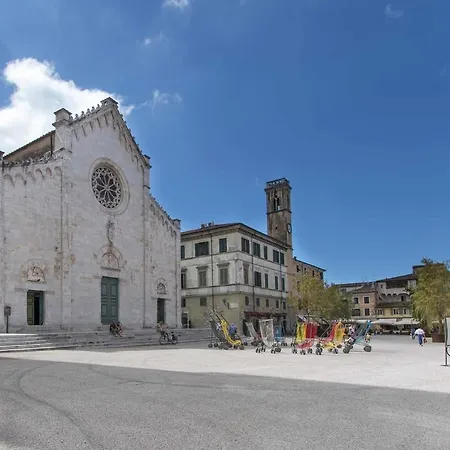 La Perla In Piazza Duomo